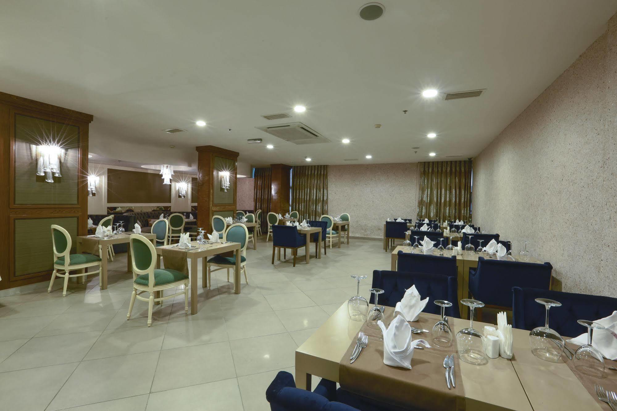 Insula Resort & Spa Alanya Luaran gambar